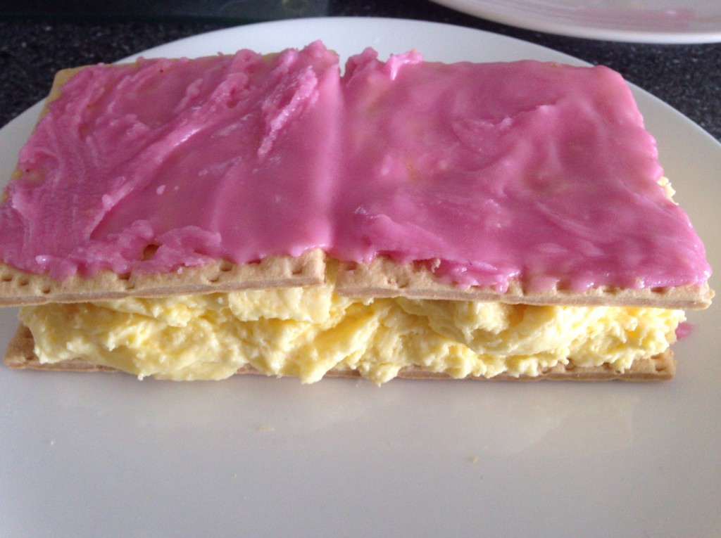 オランダの定番ケーキ「トンプース」の作り方